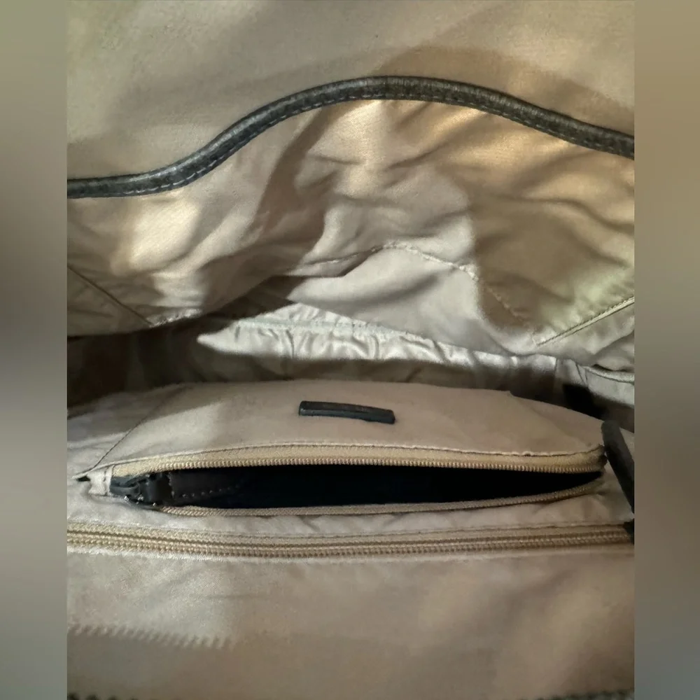 TUMI laptop bag. New without tags. Never been used. So classic - Picture 11 of 15